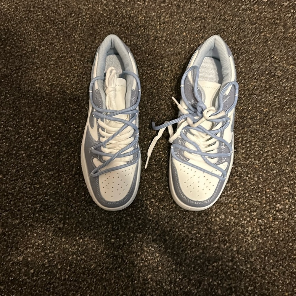 Nice brand new Cora shoes that hasn’t been wore